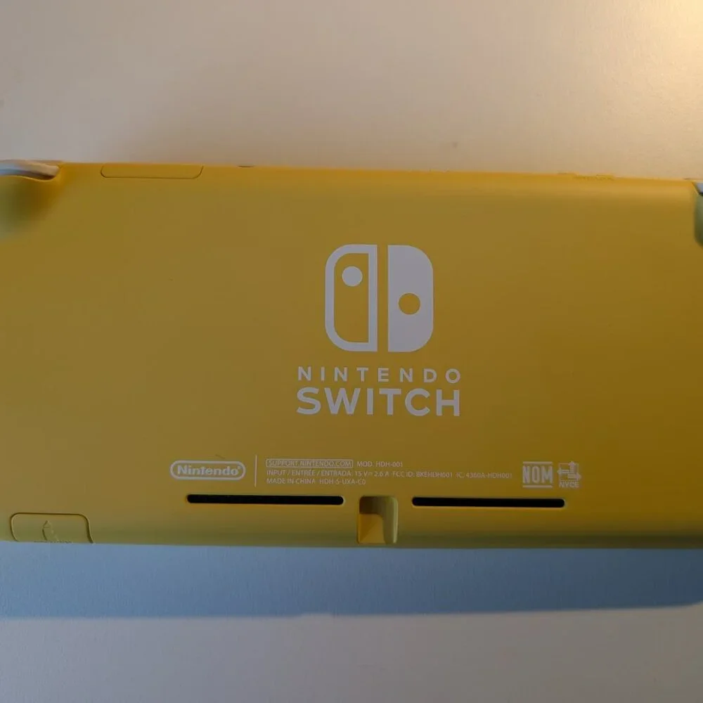 Excellent, like new condition Nintendo Switch Lite
